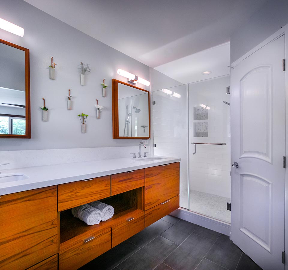 image of luxury remodeled bath